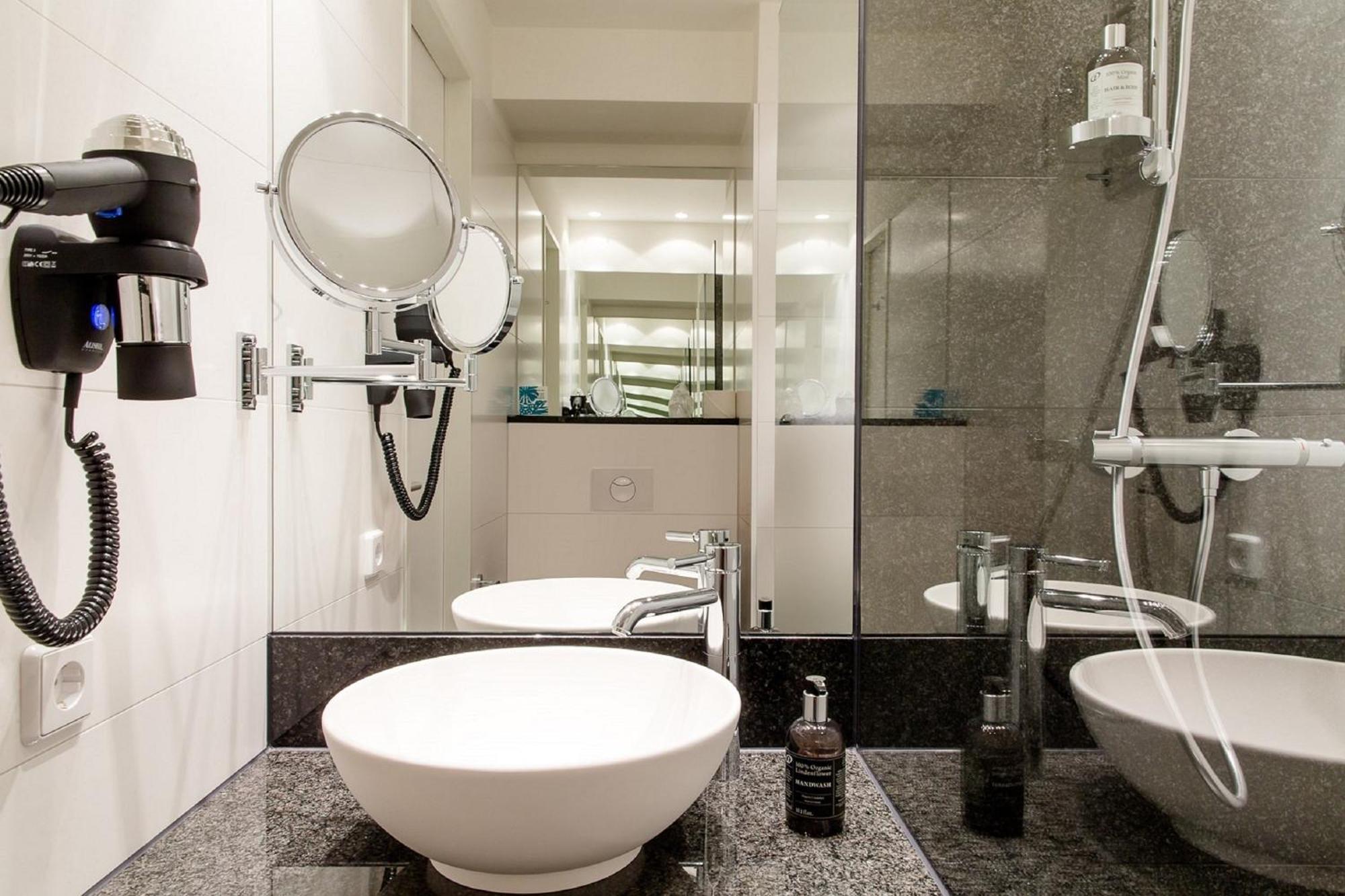 Motel One Hamburg-Fleetinsel Экстерьер фото